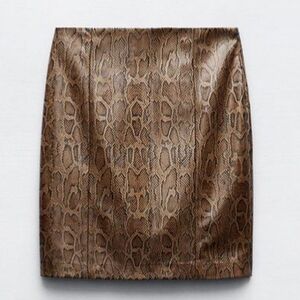 Zara Faux Leather Snakeskin Print Skirt Size M